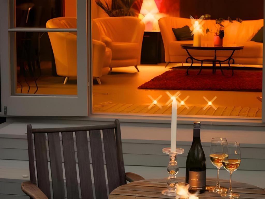 Stables Lodge Backpackers Нейпиър Екстериор снимка