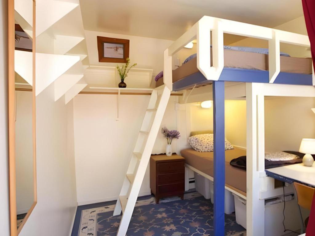 Stables Lodge Backpackers Нейпиър Екстериор снимка