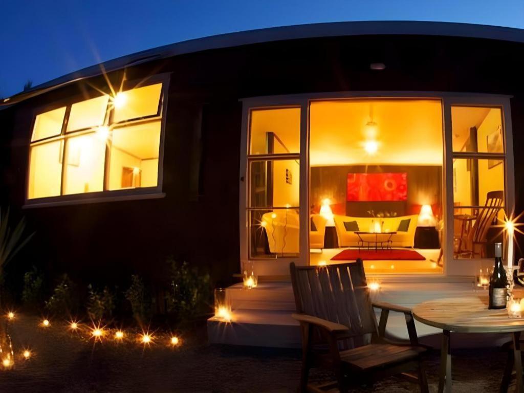 Stables Lodge Backpackers Нейпиър Екстериор снимка